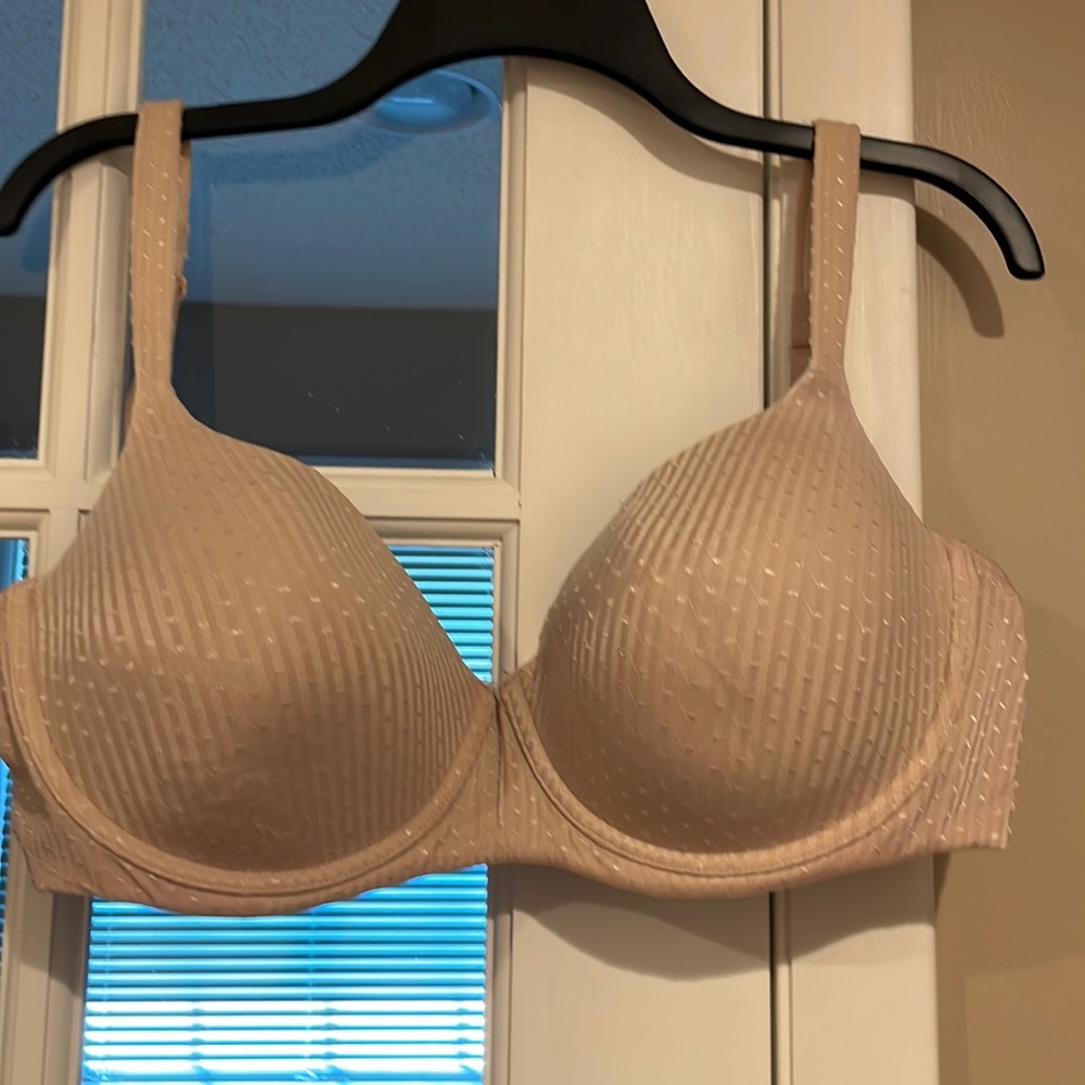 Bra 36DD worn twice